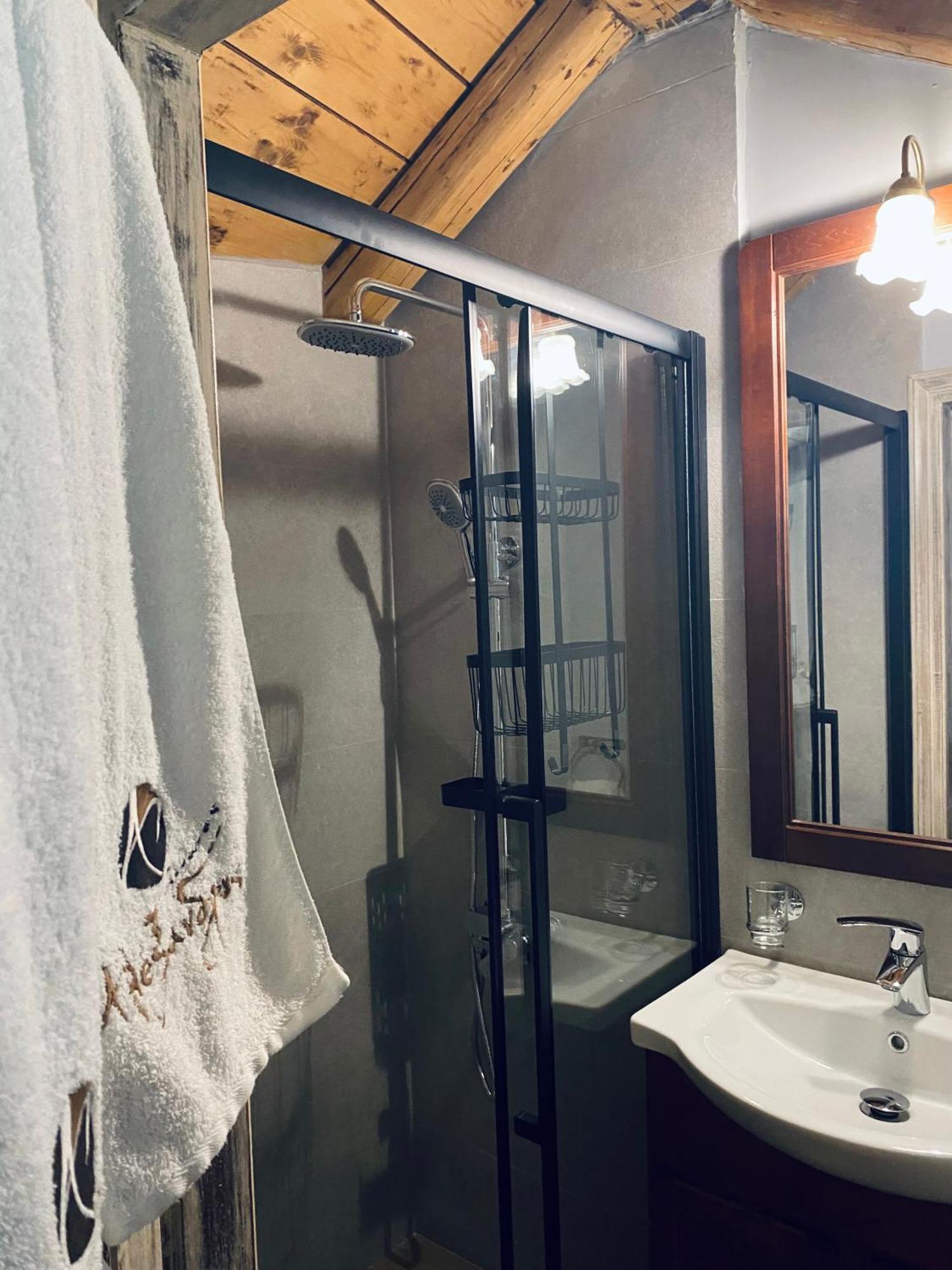 Alexandros Guesthouse أراخوفا المظهر الخارجي الصورة