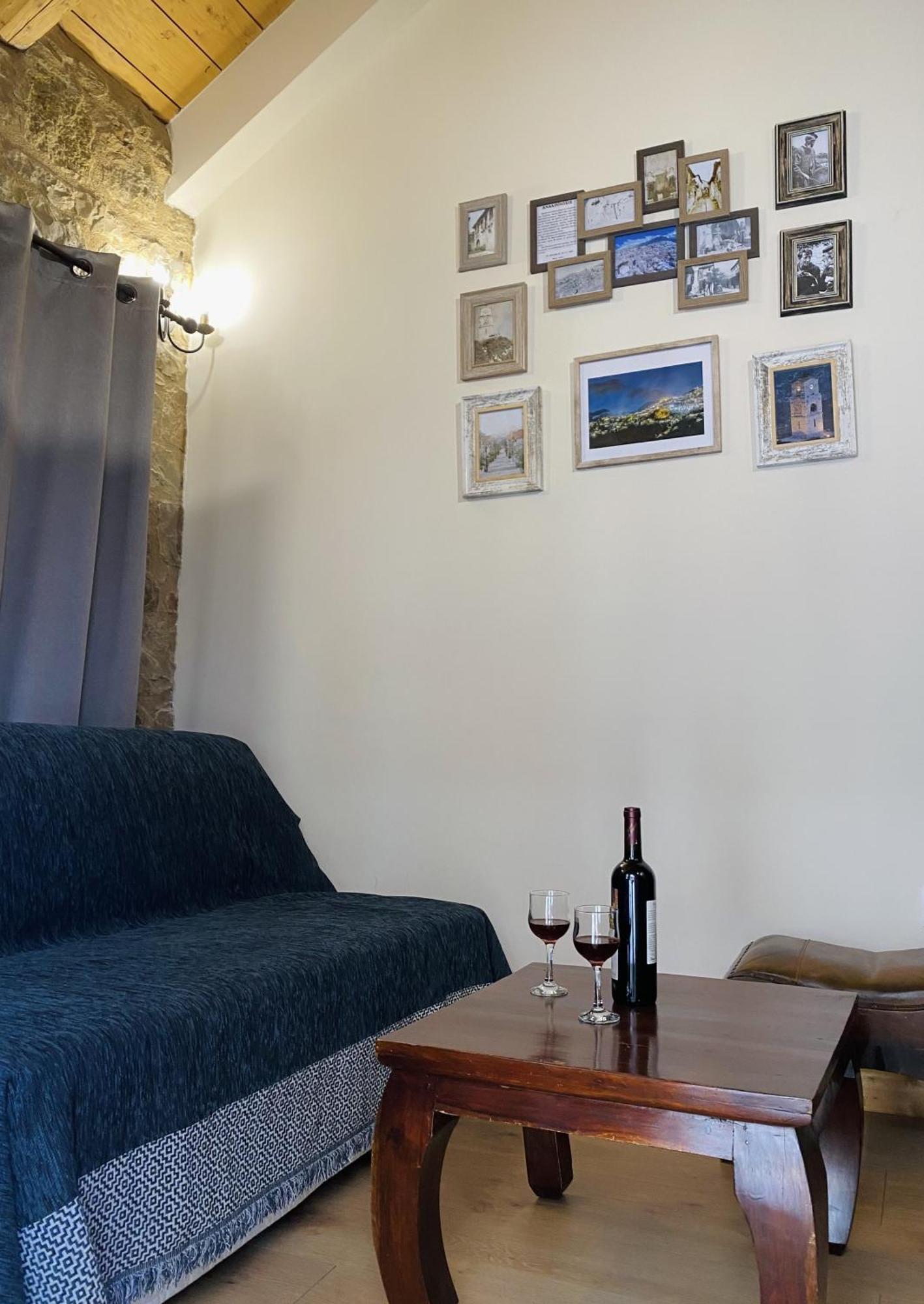 Alexandros Guesthouse أراخوفا المظهر الخارجي الصورة