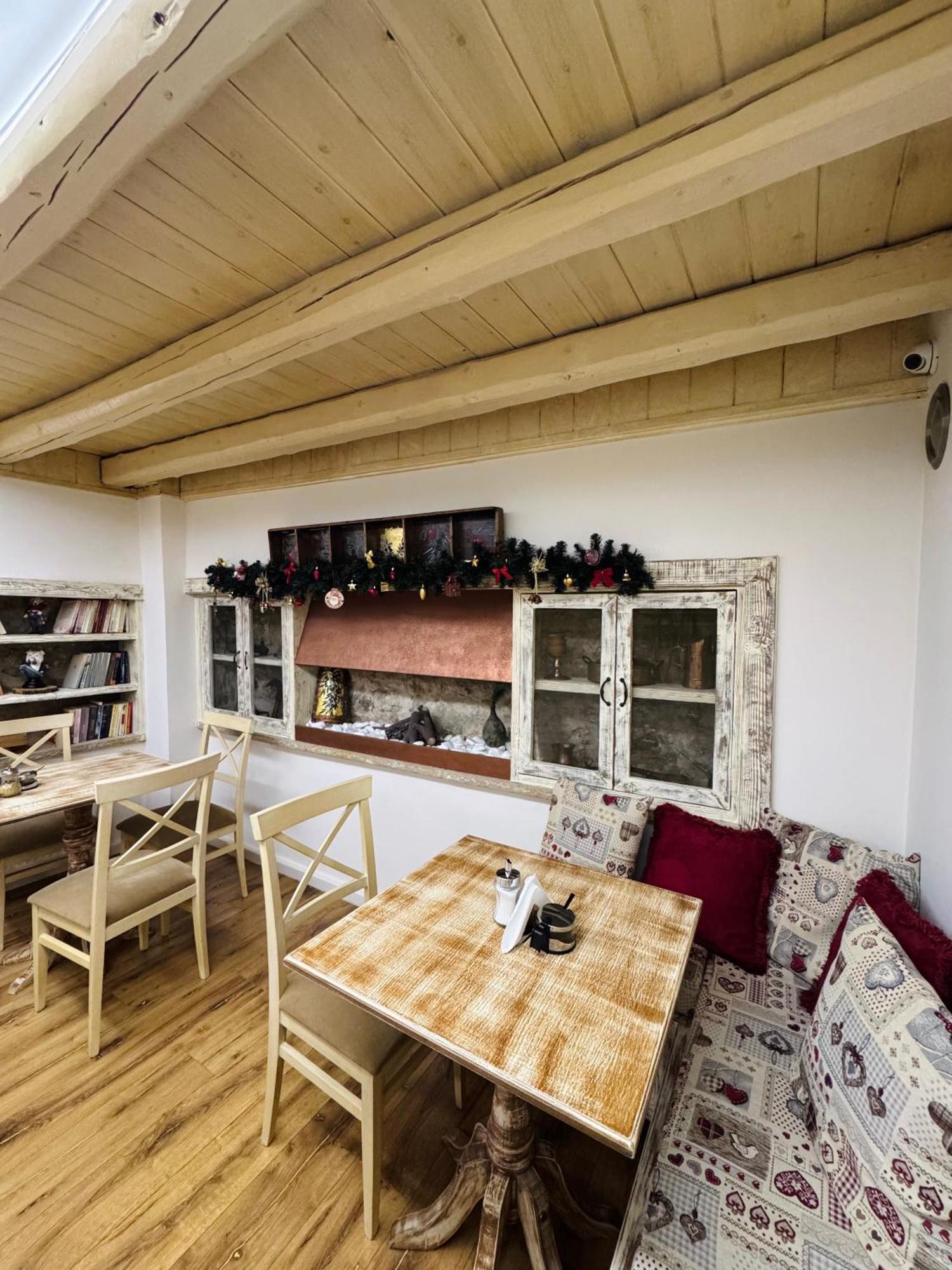Alexandros Guesthouse أراخوفا المظهر الخارجي الصورة