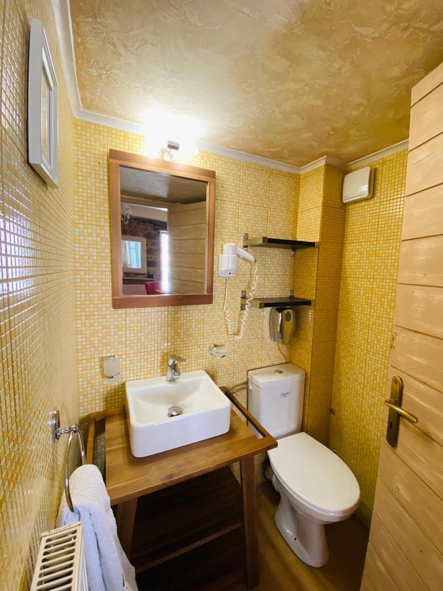 Alexandros Guesthouse أراخوفا المظهر الخارجي الصورة